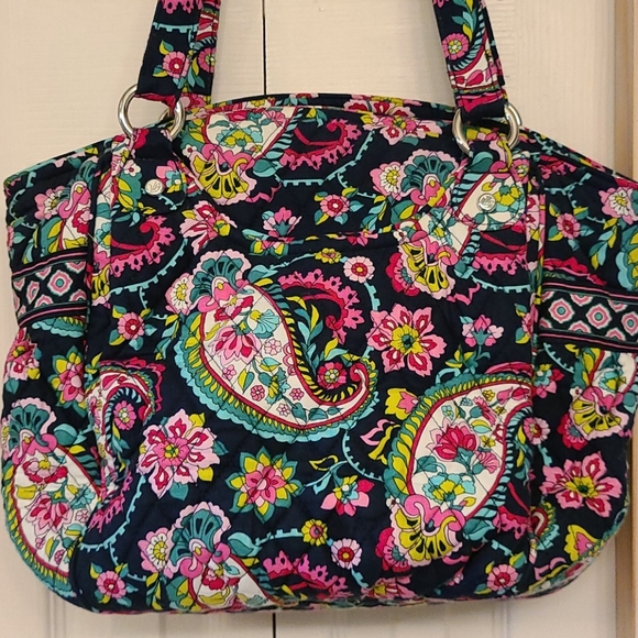 Beautiful Vera Bradley Bag - Picture 1 of 4